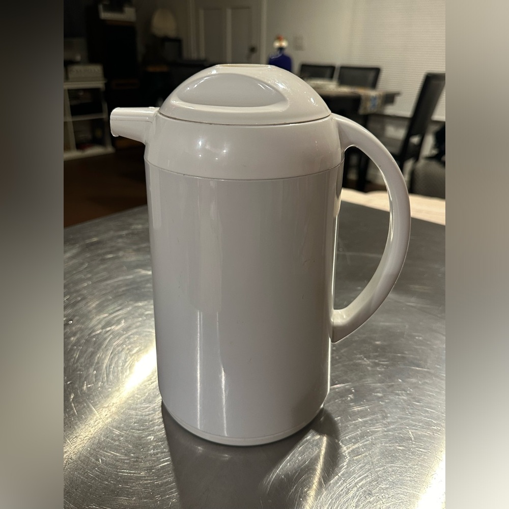 Vintage Tiger Vacuum Thermos jug Hot or cold 1.0 L Japan